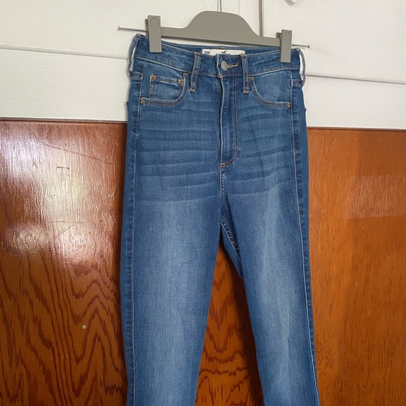 Hollister curvy ultra high-rise super skinny jeans - Picture 3 of 11